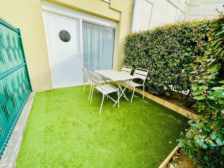 Le Bel Iris - Acces Direct Plage Apartment Chatelaillon-Plage Exterior photo